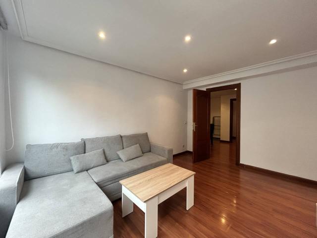 Alquiler – Piso en Zona Jovellanos, Oviedo Ideal MIR