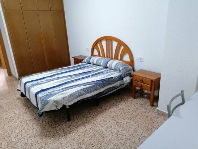 ALQUILER PISO PARA ESTUDIANTES