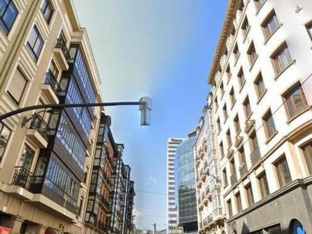 Alquiler piso trastero y ascensor Abando