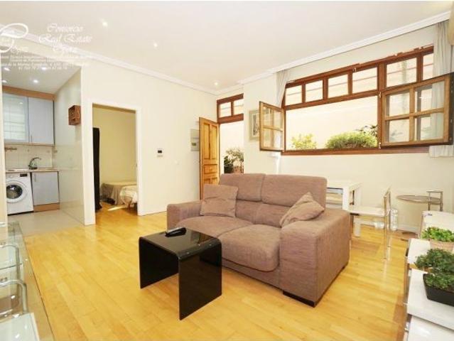 Alquiler piso 3 habitaciones zona ópera / palacio