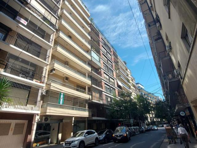 Alquiler Recoleta Monoambiente al frente Edificio con piscina de nado !