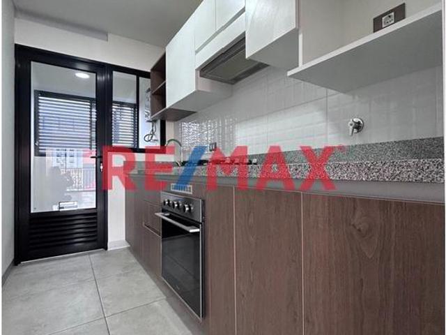 Alquiler San Isidro Av Arequipa, Piso 16 3 Habitaciones + Cochera Y Deposito