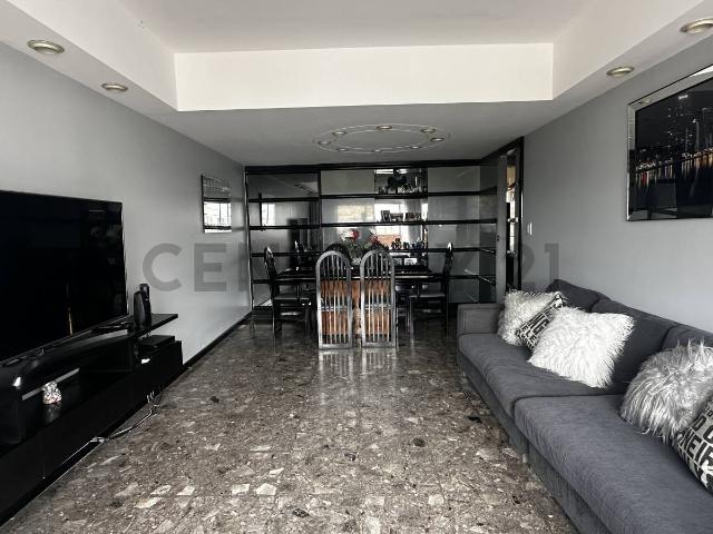 Alquiler Semipiso 4 amb. contrafrente c/balcón y palier privado en Paternal