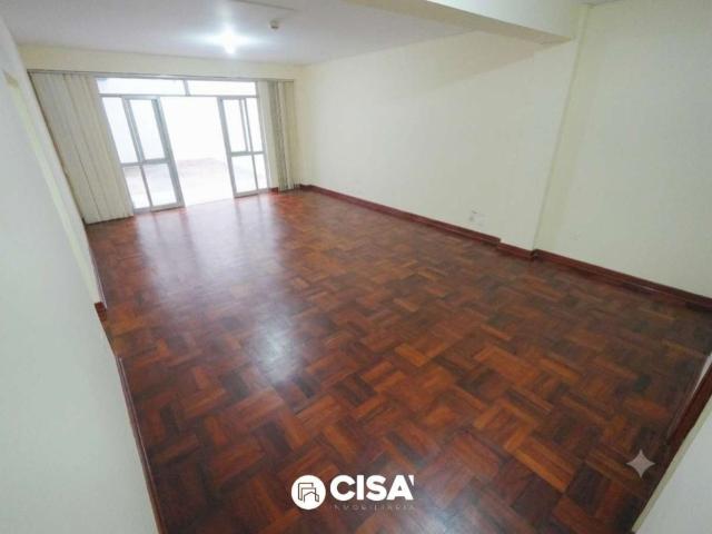 Alquilo ampli oficina de 190 m2 en Av Larco Miraflores