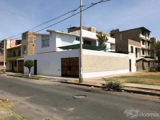 Alquilo amplia casa para vivienda o negocio