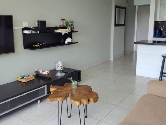 Alquilo amplio apartamento con amoblado en Clayton Park II