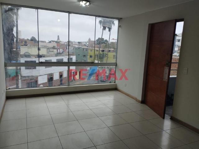 Alquilo Amplio Departamento. 3 Dormitorios,4To Piso– Chorrillos!