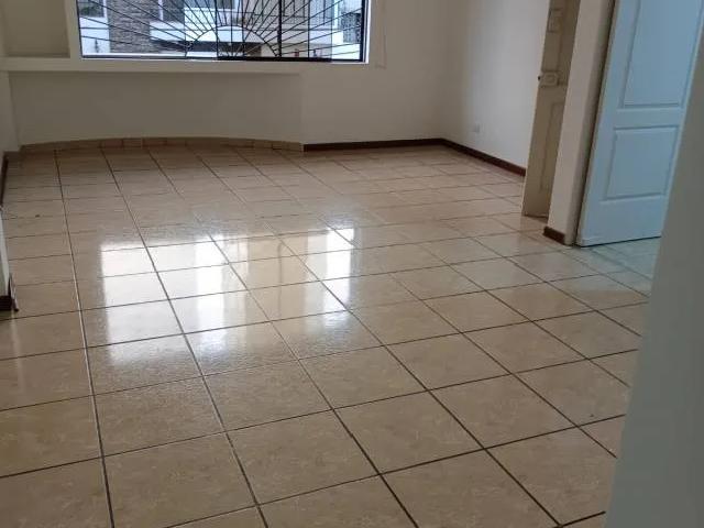 Alquilo Amplio Departamento
