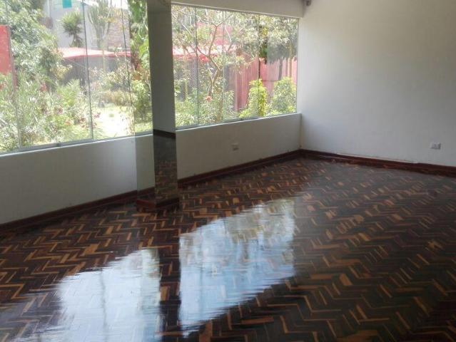 Alquilo Amplio Dpto en Primer Piso Cayma 125 m2
