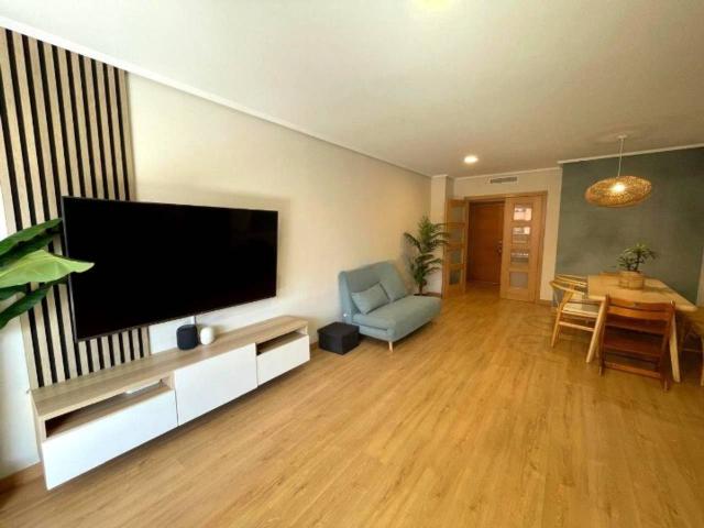ALQUILO APARTAMENTO EN LA PATACONA SEPTIEMBRE