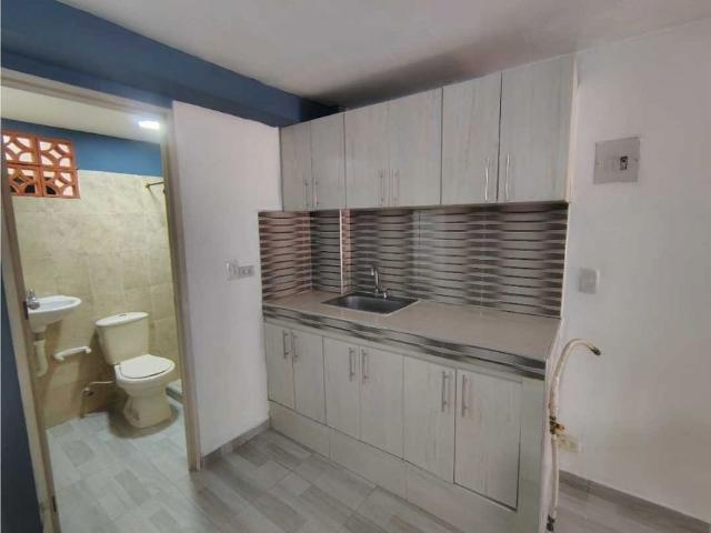 ALQUILO APARTAESTUDIO PRIMER PISO BARRIO SANTA FE