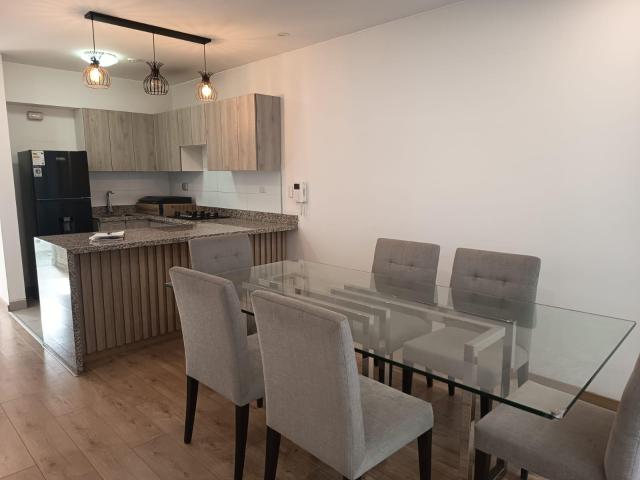 ¡Alquilo bonito y cÃ³modo Departamento en Miraflores!
