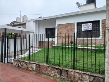 Alquilo Casa 3 dorm. Zona Clinica Velez Sarsfield