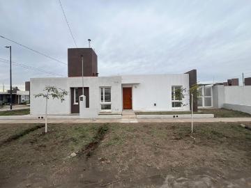 ALQUILO CASA 2 DORMITORIOS BARRIO UNIVERSITARIO DE HORIZONTE