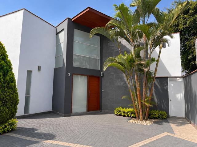 Alquilo Casa