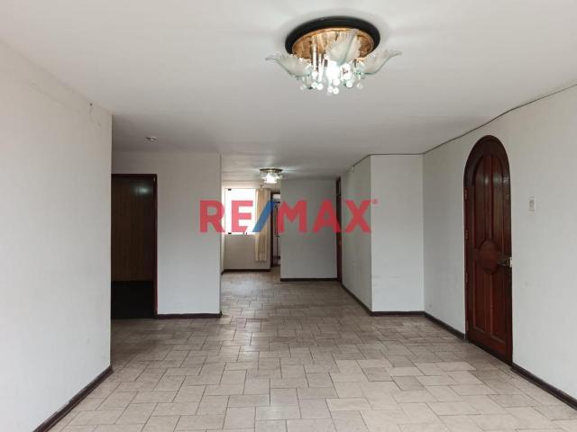 Alquilo Casa Con Buena Distribución De 245 M² | San Miguel