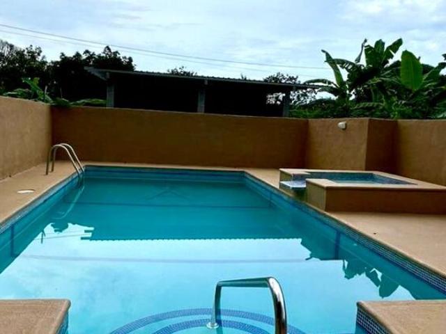 Alquilo casa con 1,000 m de terreno, a pocos minutos de playas y montañas