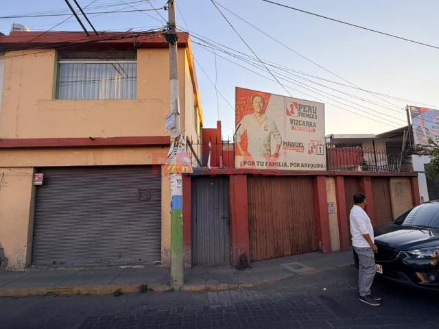 Alquilo Casa En Al Av Progreso, Para Todo Tipo De Empresas