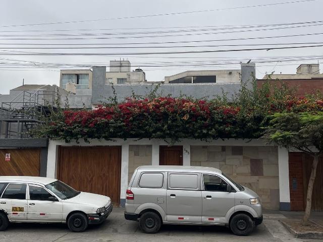 Alquilo casa en San Borja cerca Wong Chacarrilla