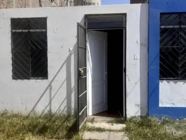 ALQUILO CASA EN VILLAS DEL SOL ICA 02 HAB
