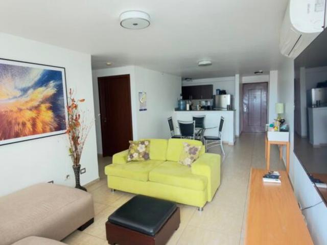 Alquilo céntrico y amplio apartamento amoblado en Condado del Rey