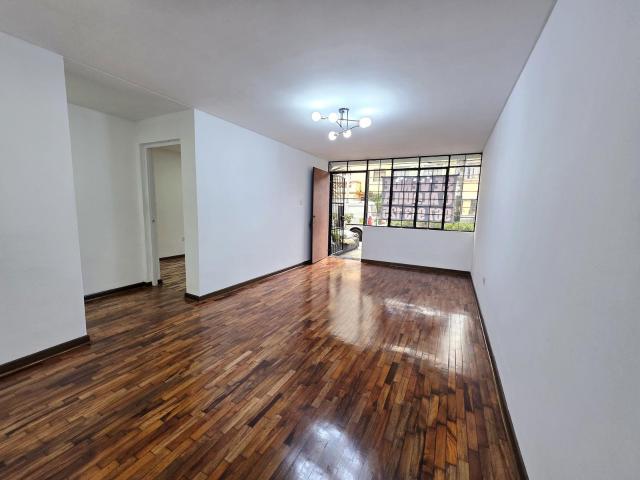 ALQUILO DEPARTAMENTO PRIMER PISO PUERTA A CALLE PARA USO COMERCIAL