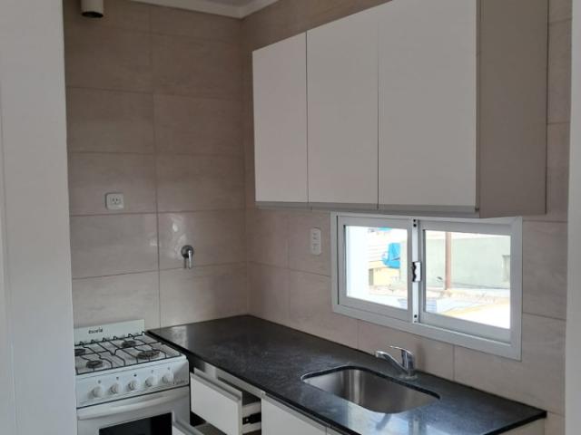 Alquilo dpto1 dormitorio en Maipu y Garibaldi