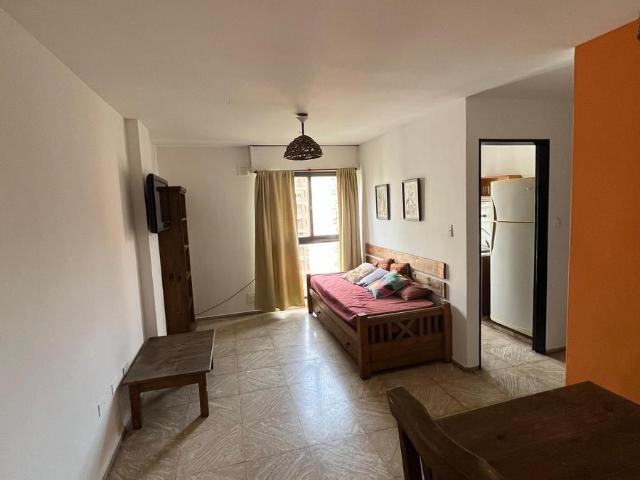 Alquilo dpto. 1 dorm. a Metros del Patio Olmos! ? 40m?
