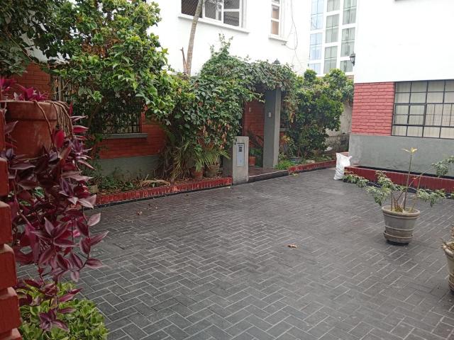 ALQUILO DPTO 1er PISO EN CONDOMINIO MIRAFLORES