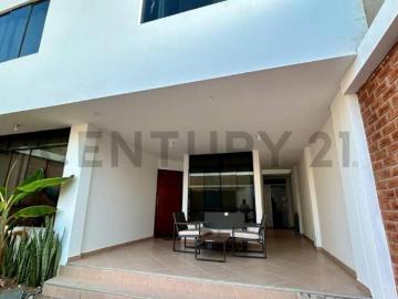 Alquilo exclusiva casa frente al mar en las brisas de villa