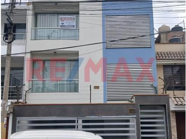 Alquilo Exclusivo Y Seguro Departamento De 90.5 M²: Rodeado De Áreas Verdes
