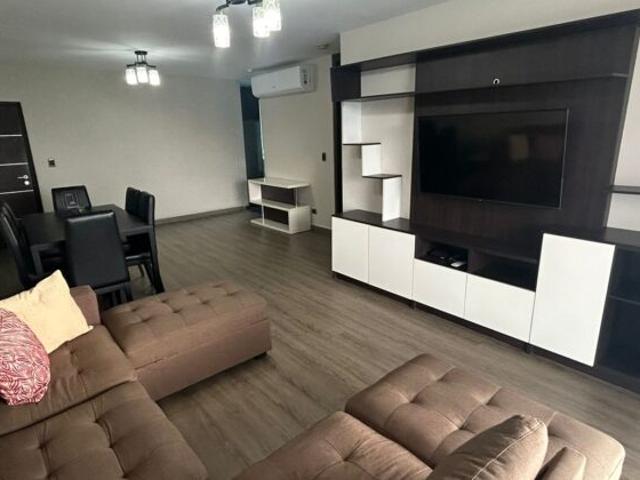 Alquilo hermoso apartamento amoblado en céntrica ubicación en El Cangrejo