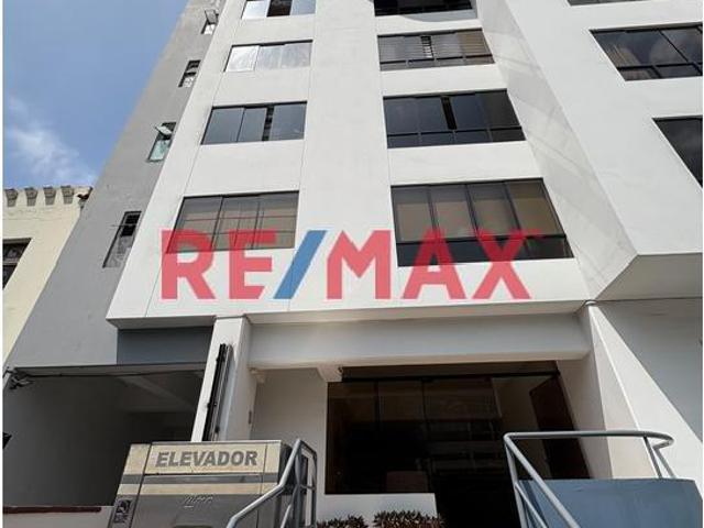 Alquilo Hermoso E Iluminado Departamento De 80M2 En Miraflores + Cochera. Amoblado