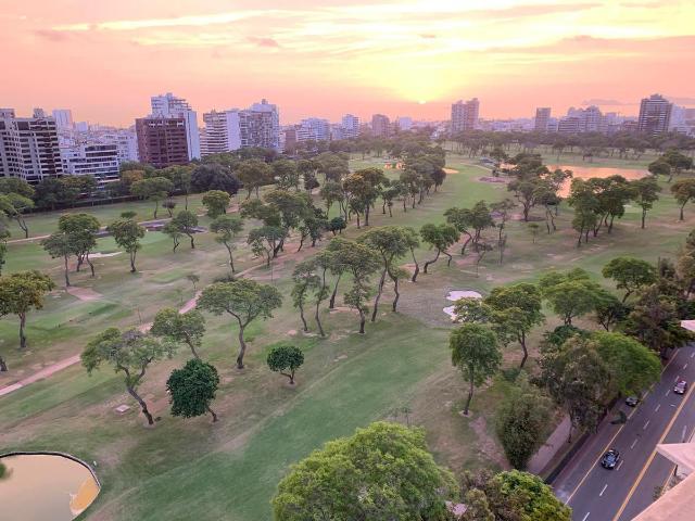 Alquilo Lindo Departamento Flat con hermosa vista panoramica al Golf de San Isidro en Avenida Aureli