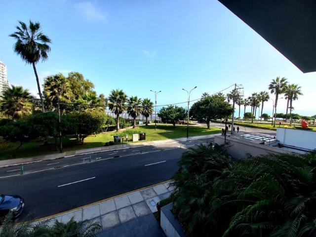 Alquilo Lindo Dpto. frente al Mar, calle Malecon Balta 10, Urb. Alta, Miraflores