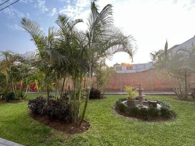 Alquilo lindo flat con salida a parque