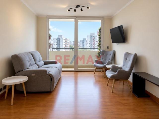 Alquilo Lindo Y Funcional Departamento Con Estacionamiento Con Excelente Ubicación Esquina Av. 28 De Julio Con Av. Reducto En Miraflores