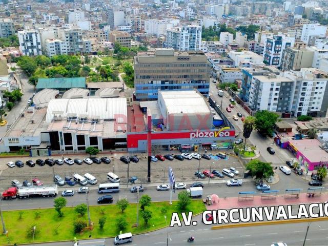 ALQUILO LOCAL COMERCIAL DE 2 PISOS/ CIRCUNVALACION ATE