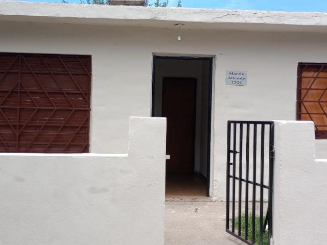 Alq.casa c/2 dorm.B° Yofre Sud