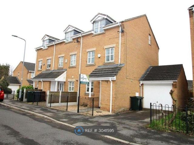 Alred Court, Bradford BD4, 3 bed semi detached house to rent, £1,200 pcm | PrimeLocation
