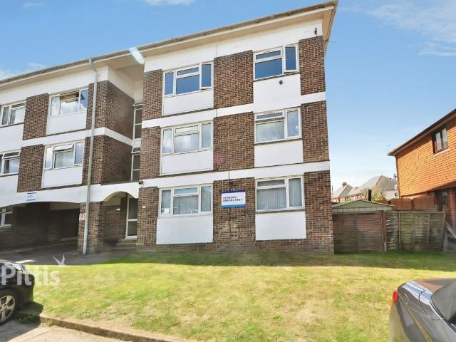 Alresford Road, Shanklin PO37, 2 bed flat to rent, £800 pcm | PrimeLocation