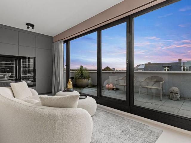 Alsternahes Wohnen über den Dächern Hamburgs – Exklusives Penthouse mit Alsterblick