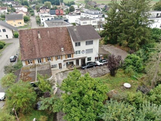 Gemischtes Gebäude in Rossemaison wird renoviert