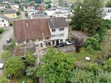 Gemischtes Gebäude in Rossemaison wird renoviert