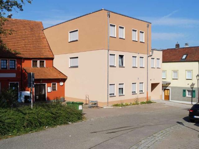 Als Kapitalanlage Provisionsfrei: Kernsaniertes Mehrfamilienhaus – 9 Wohnungen in Lichtenfels