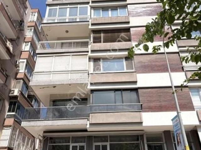 Alsancak Şair Eşref Bulvarı Cadde Üstü Kiralık 3+1
