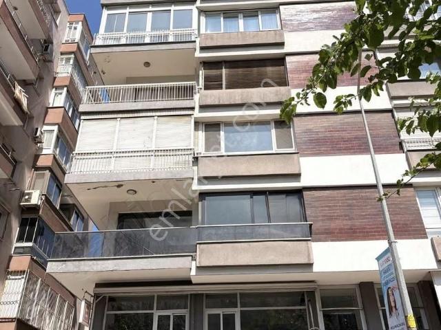Alsancak Şair Eşref Bulvarı Cadde Üstü Kiralık 3+1