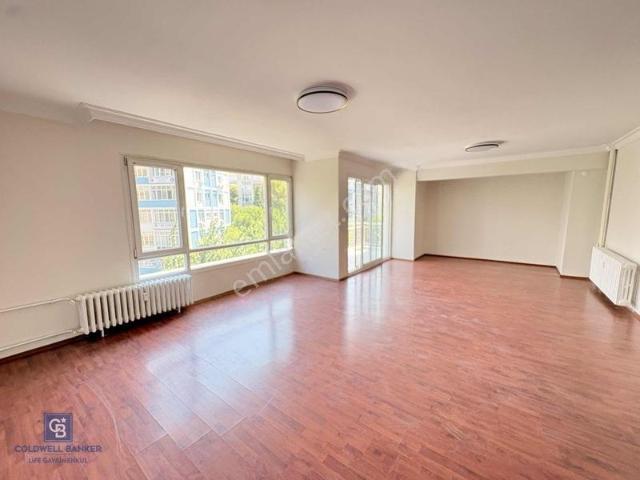 Alsancak Şair Eşref Bulvarı Satılık 3+1 Daire