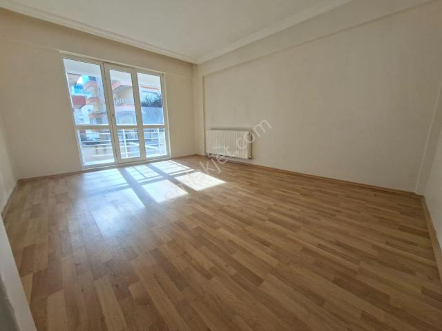 Alsancak Da Ulaşıma Yakın 2+1 Kiralık Daire Ön Güney Doğu Cephe