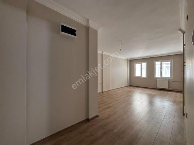 Alsancak Dünya Göz Hastanesi Karşısı 1+1 Masrafsız Kiralık Daire